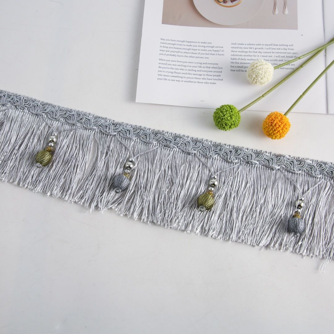 Luxus Fransenborte mit Perlenbesatz Brehn