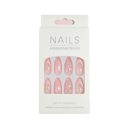 Premium Press-On Nail Set mit dekorativen Akzenten Brehn