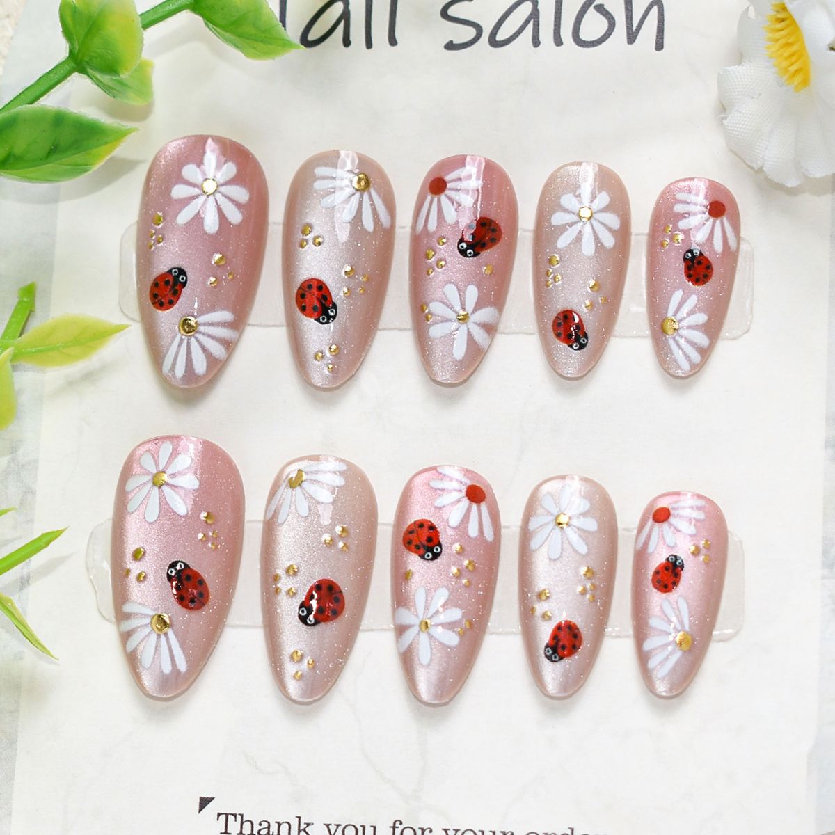 Künstlerisches Press-On-Nagelset mit Kirschblütenmuster Brehn