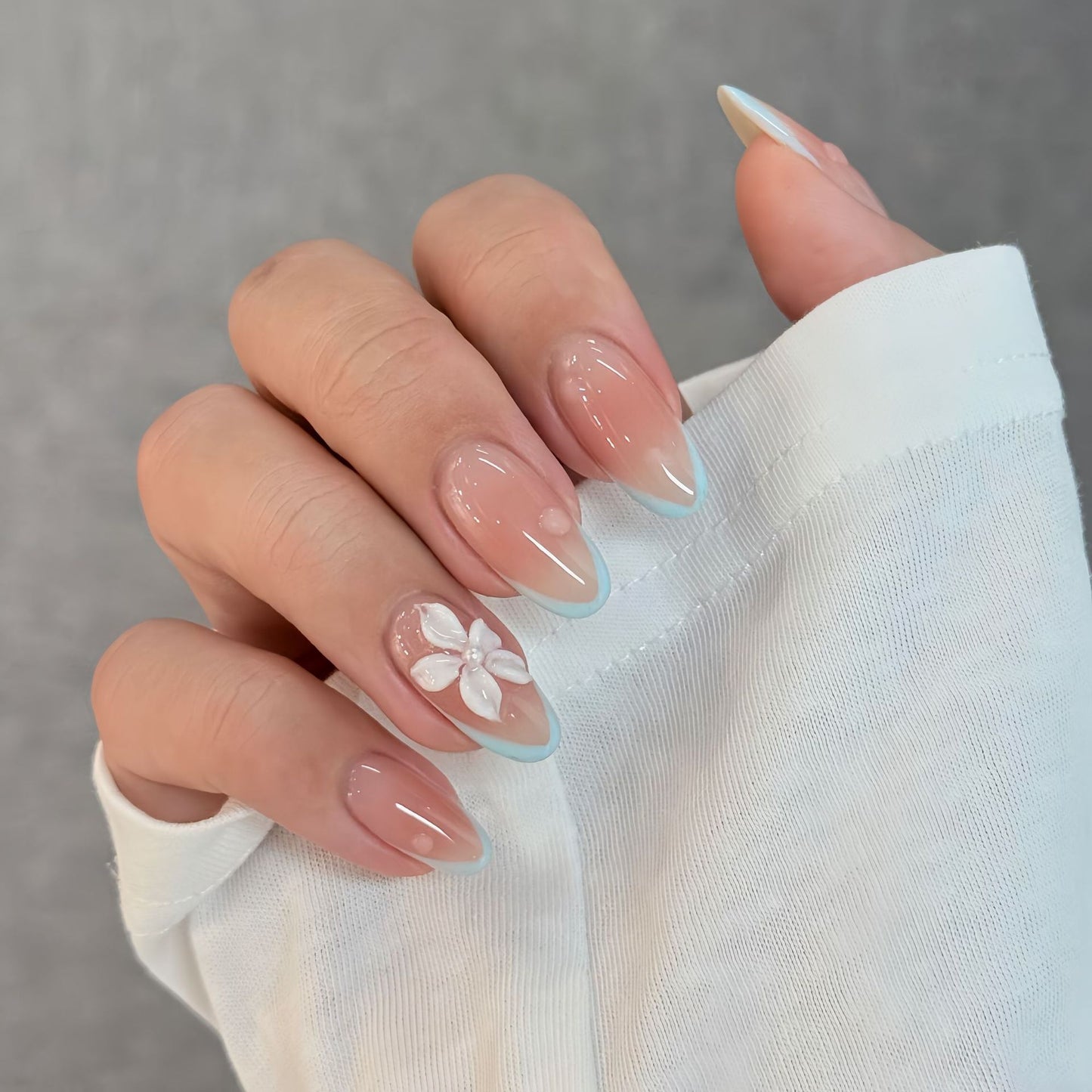 Kunstnägel mit Eleganten Floralen Akzenten Brehn