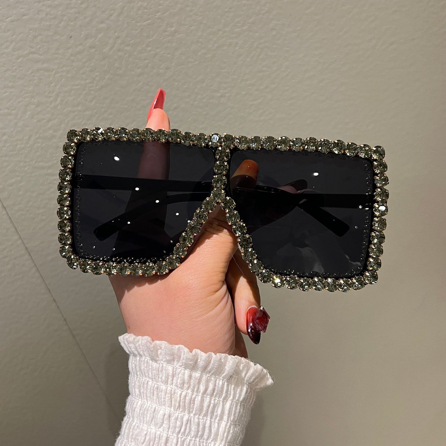 Damen Oversized Sonnenbrille mit funkelndem Strassrahmen Brehn