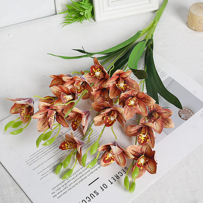 Realistischer Orchideenstängel