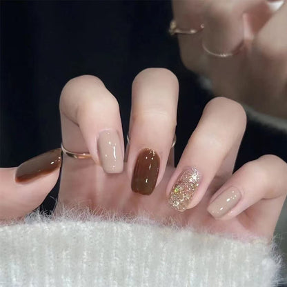 Stylisches glitzerndes Press-On-Nagelset Brehn