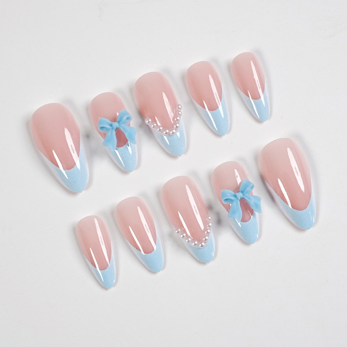 Verbessertes Press-On Nagelkunstset