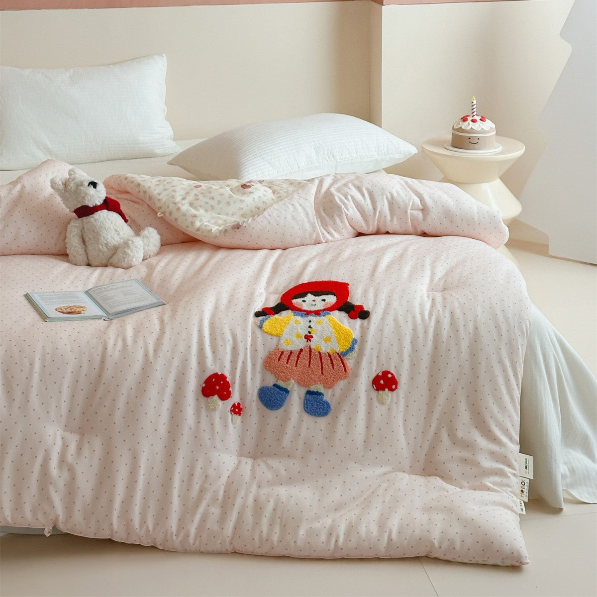 Kinder Stickplüsch-Decke mit Applikationsmuster und Wendefutter