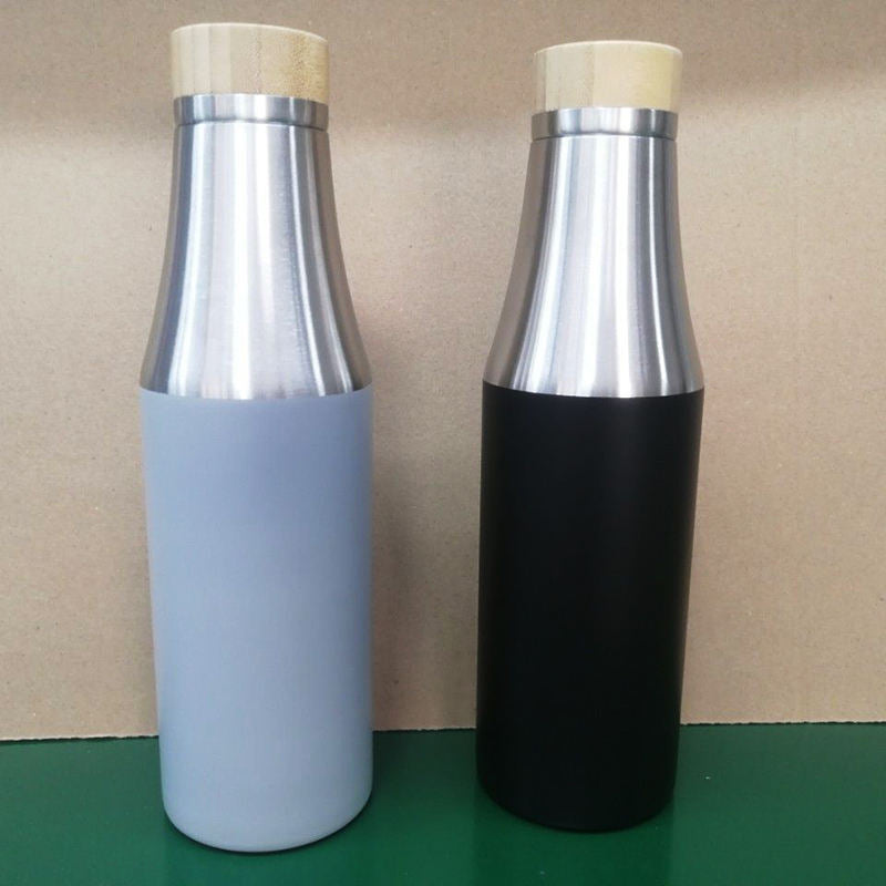 Damen doppelwandige Edelstahl Trinkflasche mit Bambusdeckel Brehn