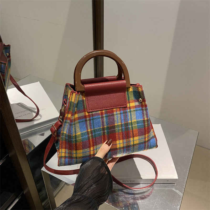 Karo Strukturierte Mini-Handtasche Brehn