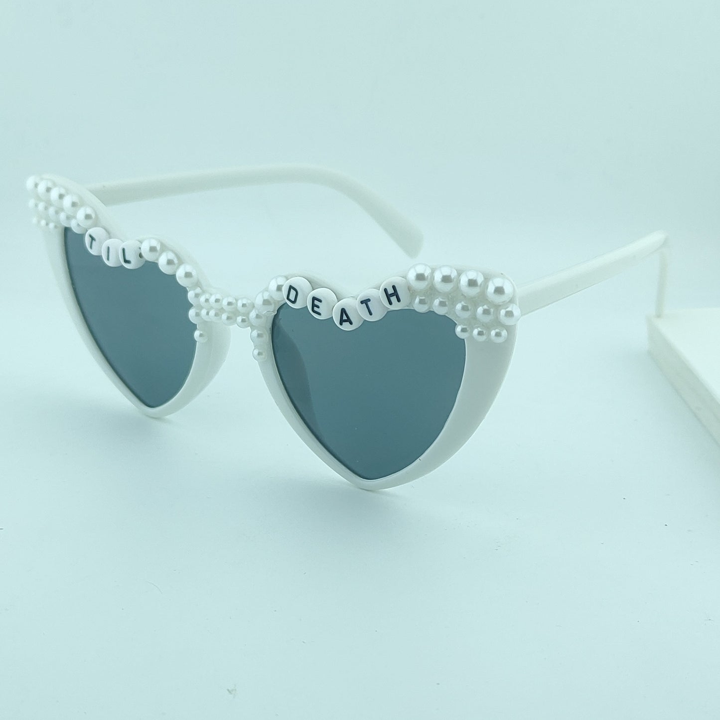 Damen Herzförmige Sonnenbrille mit außergewöhnlichem Dekor Brehn