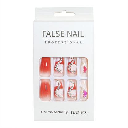 Dekorativer Press-On-Nagelset mit 3D-Akzenten Brehn