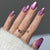 Dekoratives Press-On-Nagelset mit eleganten Folienakzenten Brehn