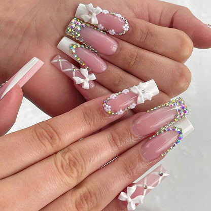 Elegante dekorative Press-On-Nagelspitzen