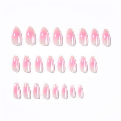 Kunstvolle Nagelverlängerungen im eleganten Ombre-Design Brehn