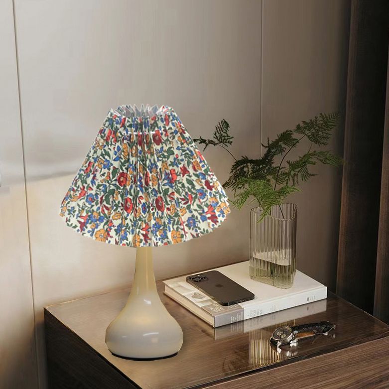Elegante dekorative Tischlampe