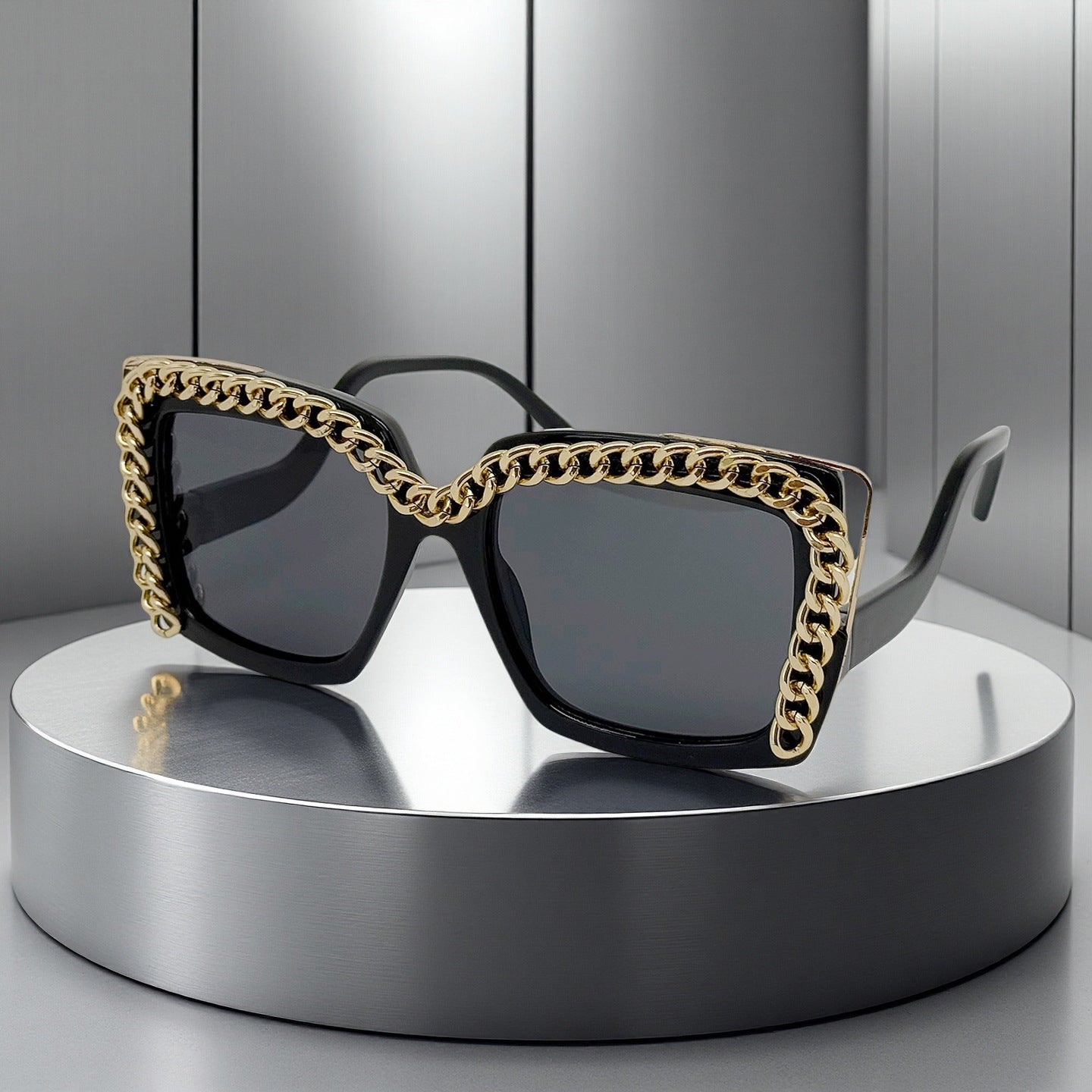 Damen modische oversized Sonnenbrille mit Kettenrahmen Brehn