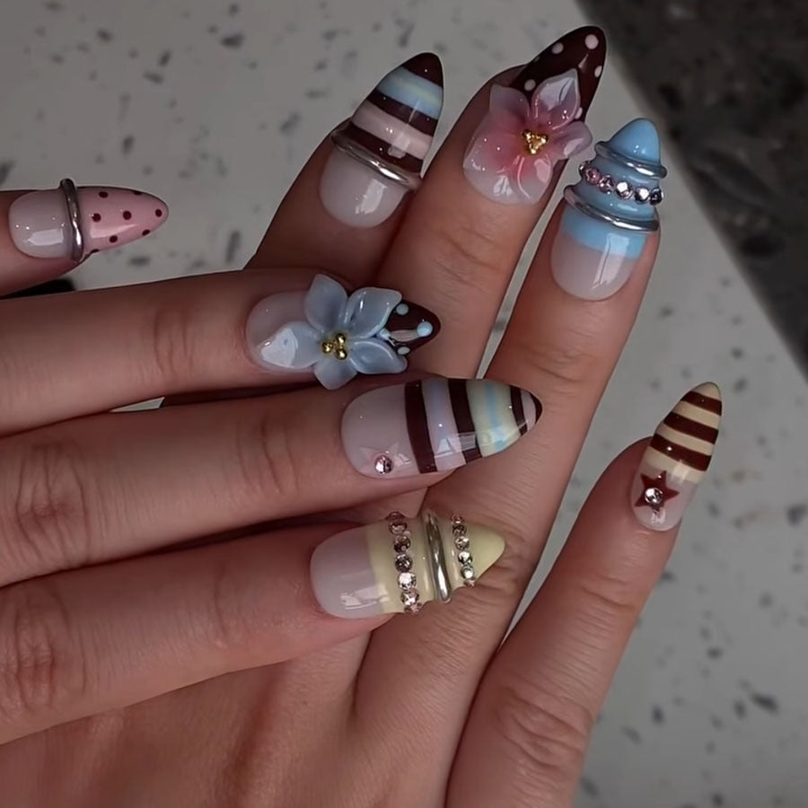 Dekorativer Press-On Nagelset Brehn