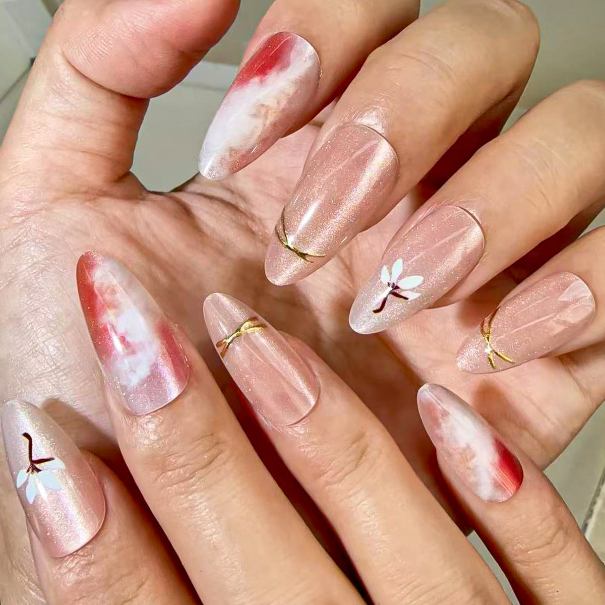 Künstlerische Press-On Nagelkollektion Brehn