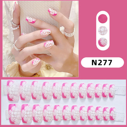 Dekorativer Herz Press-On Nagelset