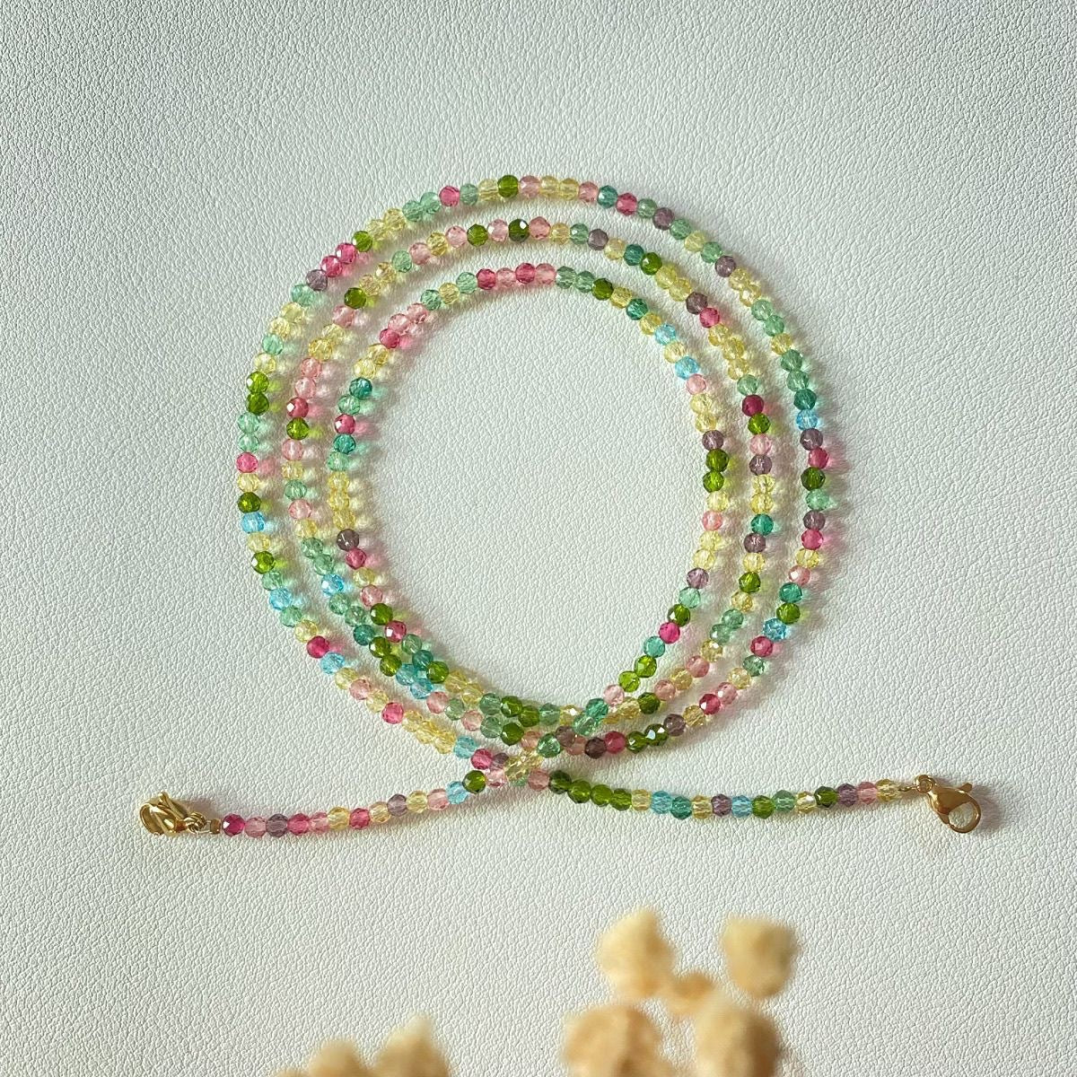 Bunte Kristallkette Brehn