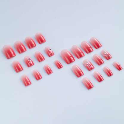 Dekoratives Nagelkunstset mit floralen Designs
