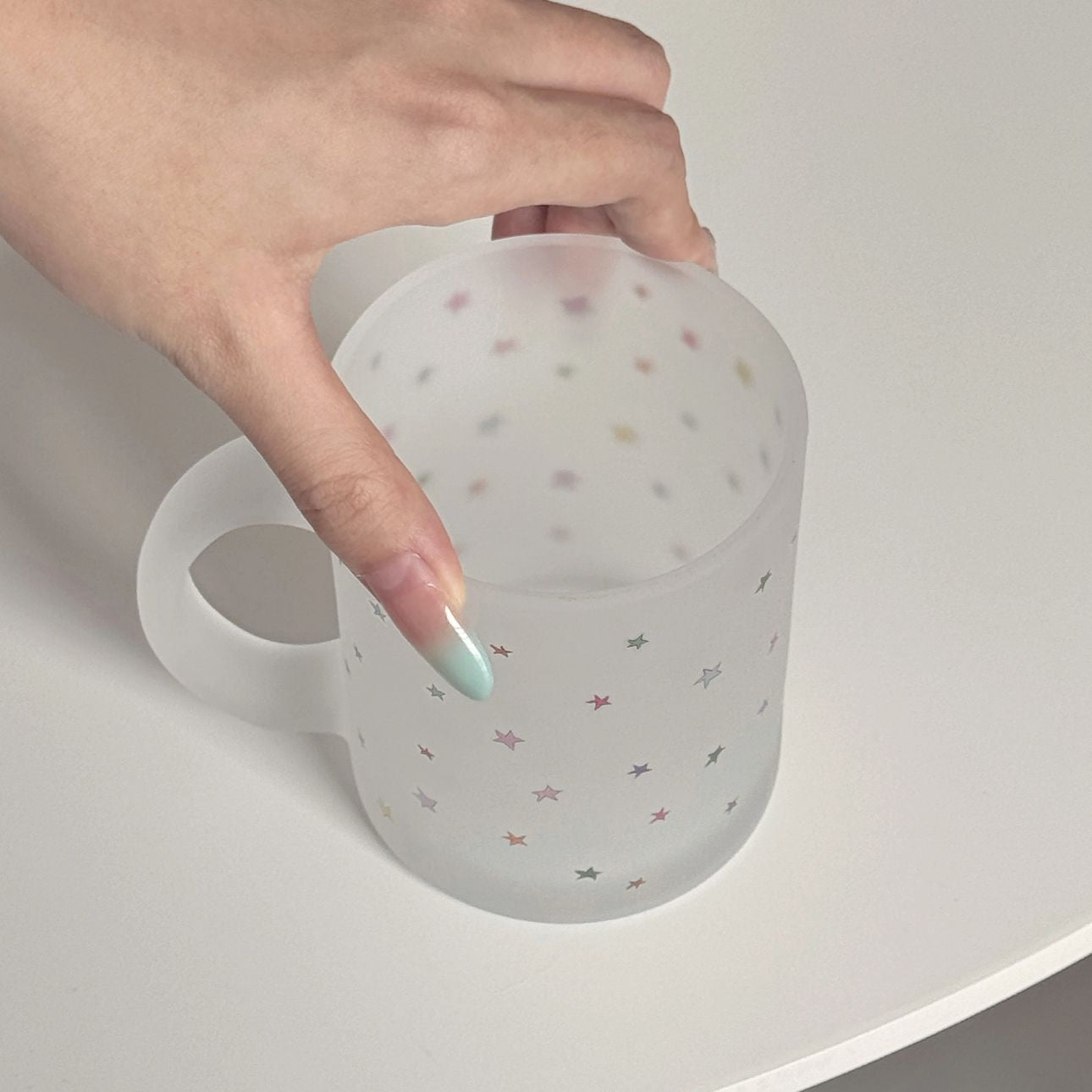 Keramiktasse mit Verspieltem Sternenmotiv Brehn