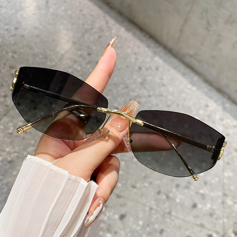 Damen modische Sonnenbrille mit innovativem Schecken-Design Brehn
