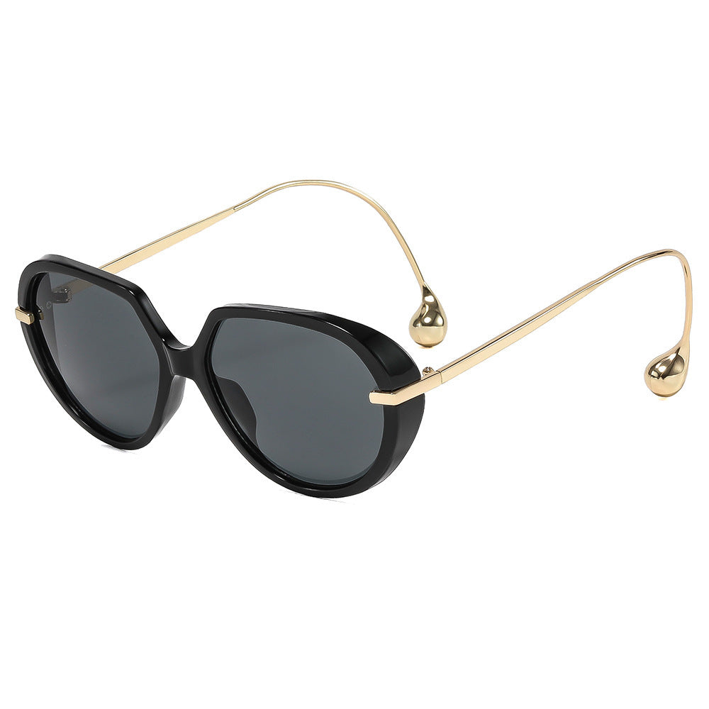 Damen Cat-Eye Sonnenbrille mit goldenen Akzenten und stylishem Rahmen Brehn