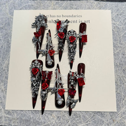 Gothic-inspirierte kunstvolle Press-On-Nagelkunst-Set