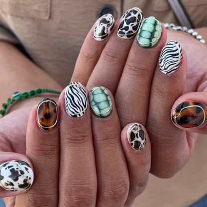 Kunstnagelset mit trendigen Tiermustern Brehn