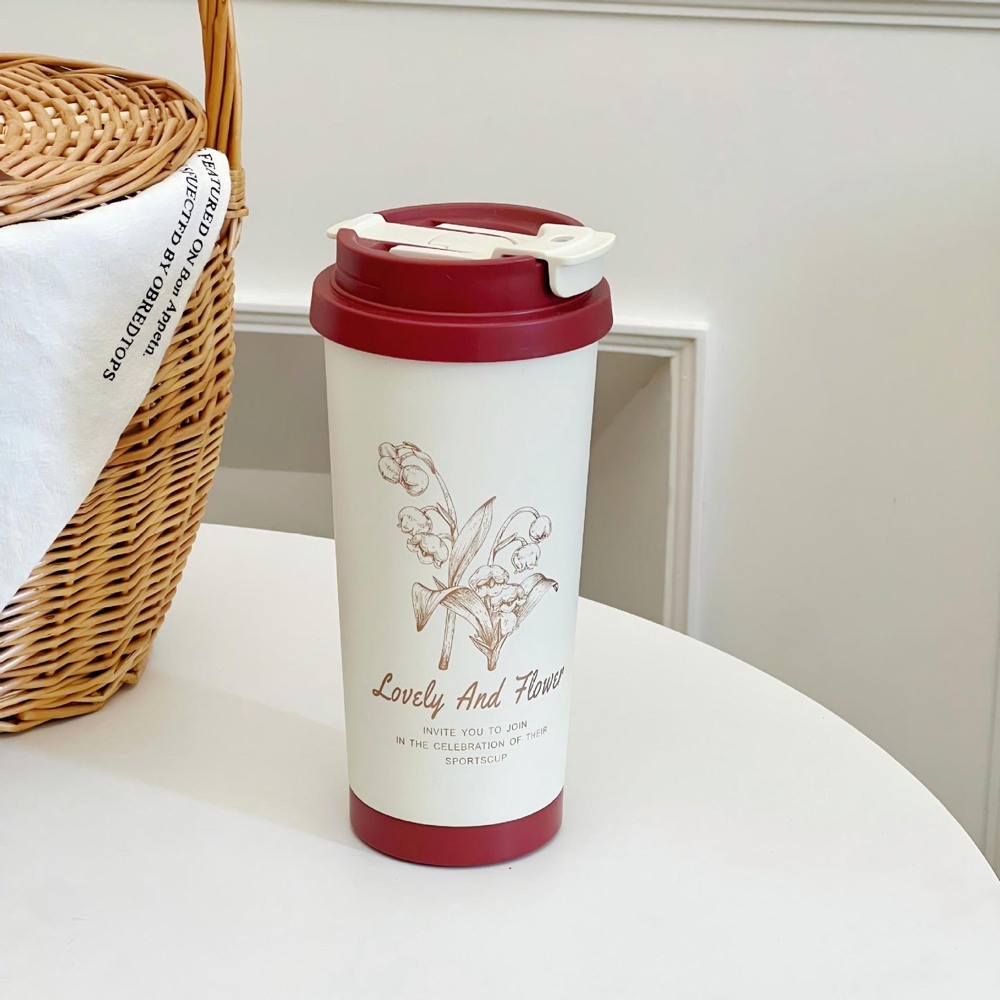 Damen Reisebecher mit eleganter Blumenillustration Brehn