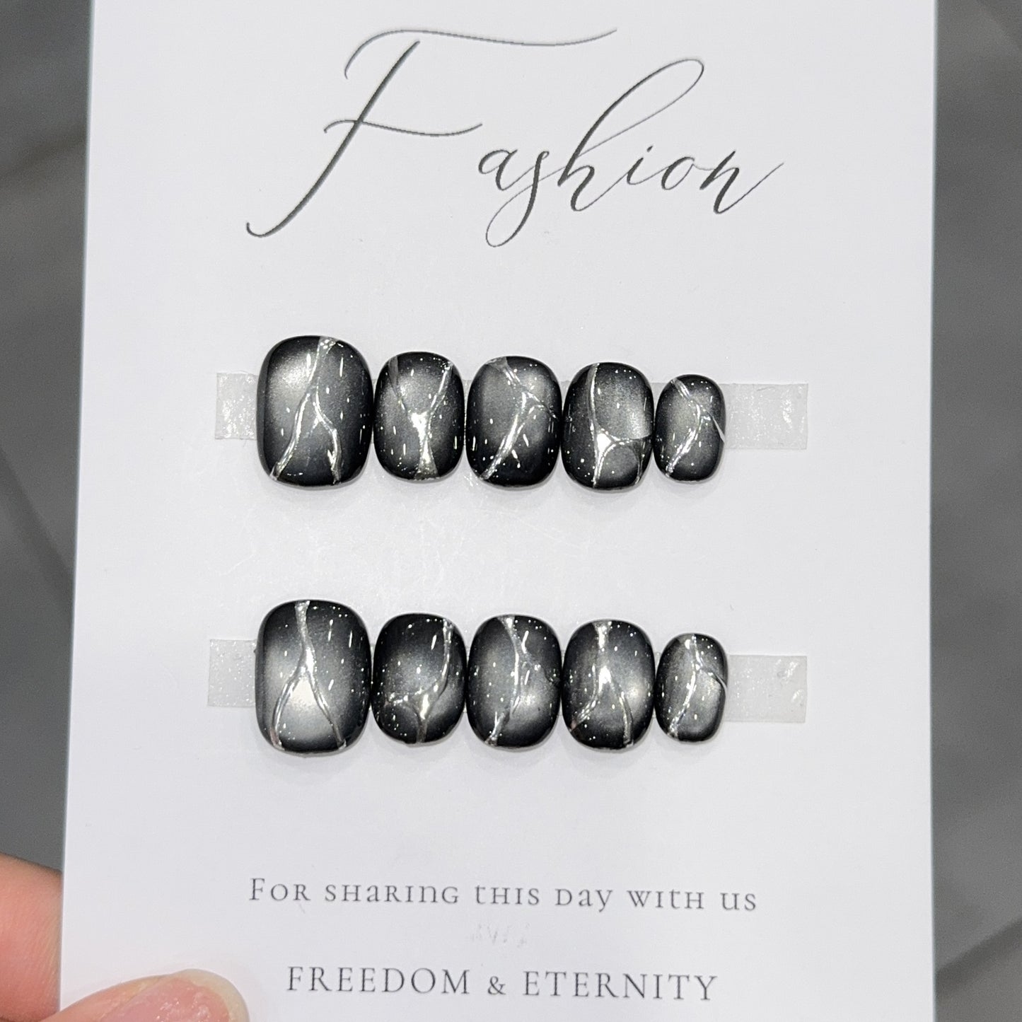 Kunstnagelset mit Modernem Geometrischen Design Brehn