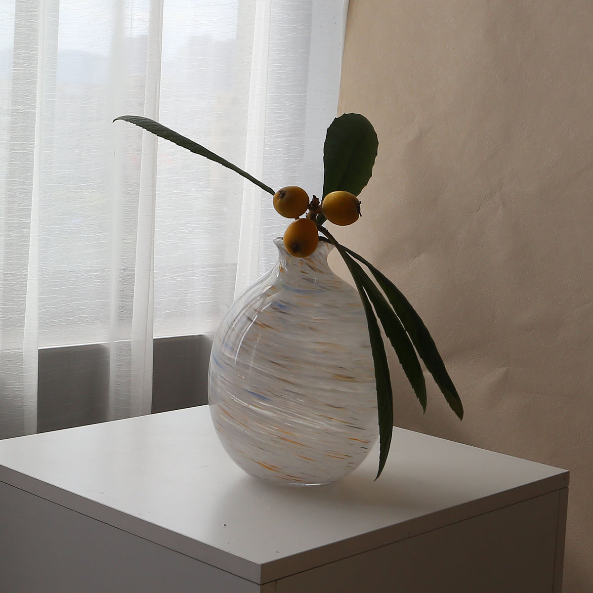 Handgeblasene Dekorative Glaskugelvase mit Wirbelmuster Brehn