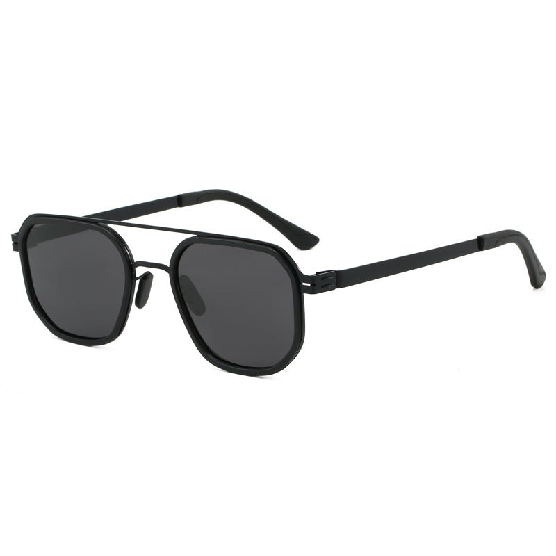 Damen modische Sonnenbrille im modernen stilvollen Design Brehn