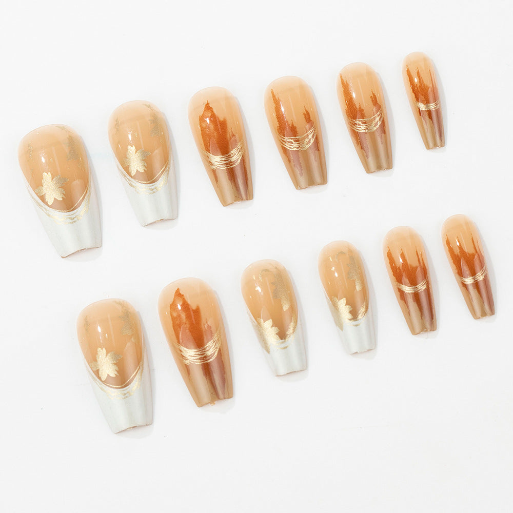 Künstlerisches Florales Press-On Nageldesign Brehn