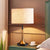 Zeitgenössische Tischlampe mit elegantem Touch-Bedienung