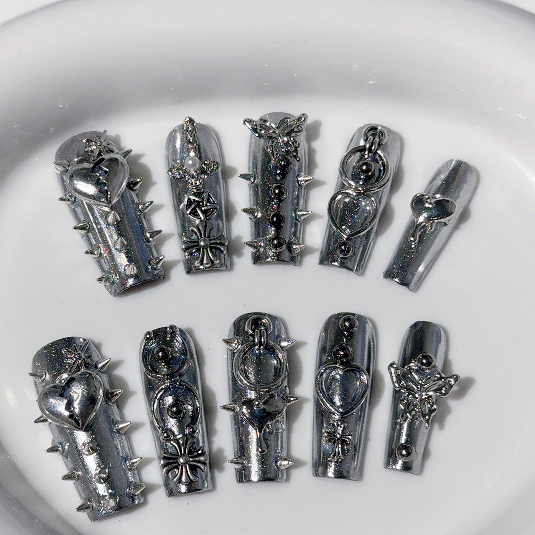 Gothic-inspiriertes metallisches Nagelkunstset