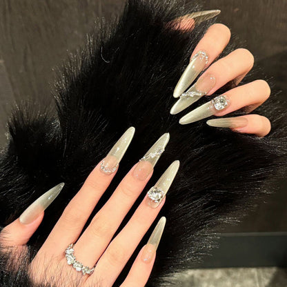 Premium Chic Press-On Nail Extensions mit Edelstein-Akzenten Brehn