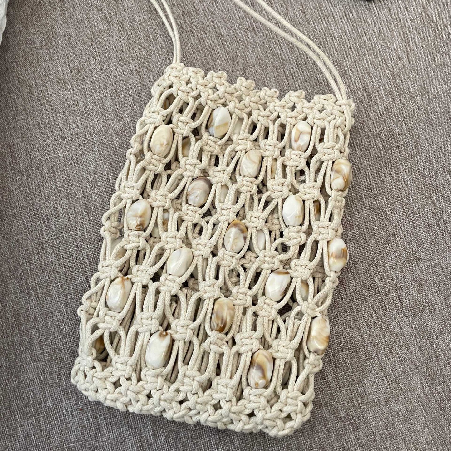 Handgeknüpfte Umhängetasche mit Muscheln Brehn
