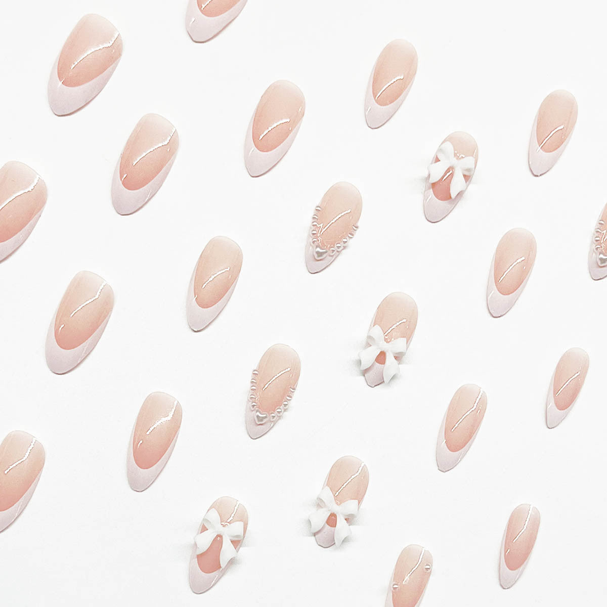 Elegante 3D Schleifen-verzierte Nagelkunstverlängerungen Brehn