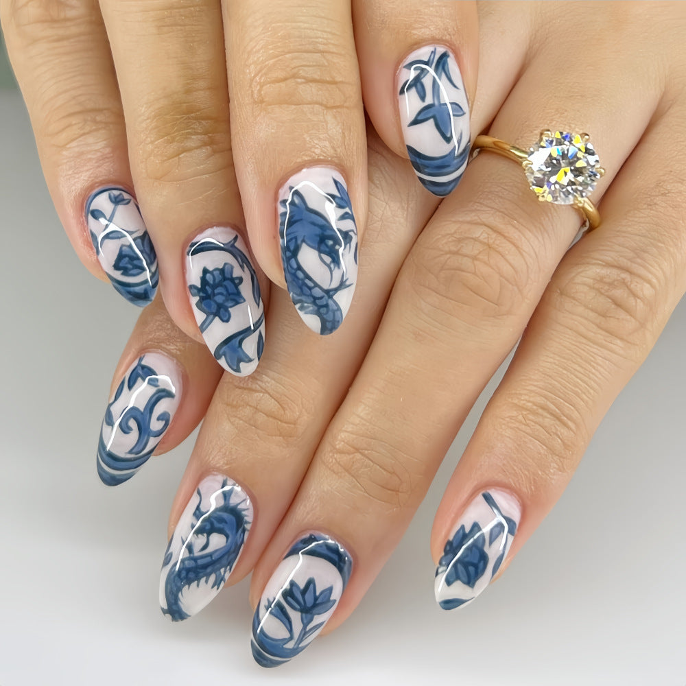 Kunstnägel im floralen und maritimen Design Brehn