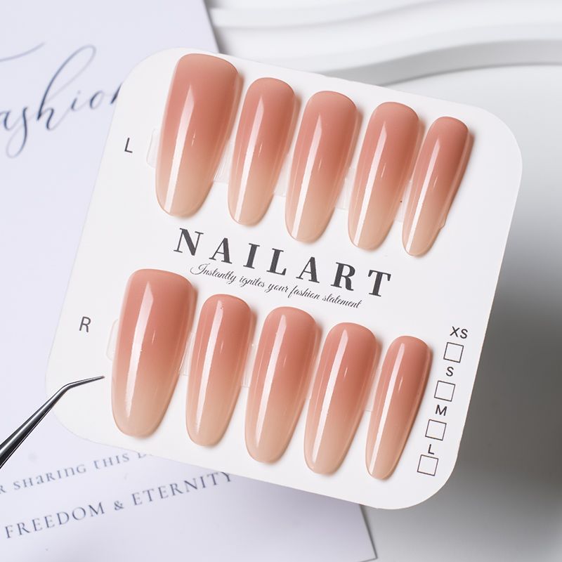 Künstlerisches Stiletto Press-On Nail Set mit floralen Verzierungen Brehn