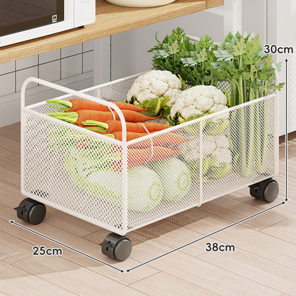 Rollwagen aus Mesh mit Holzgriffen