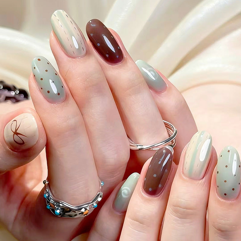 Künstlerische Themen Nageldesign Kollektion Brehn