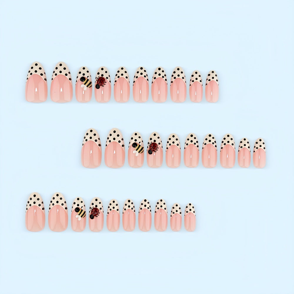 Kunstnägel Set mit verspielten Insektenmotiven und Polka-Dots Brehn