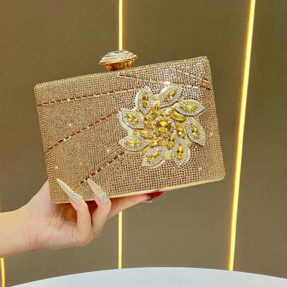 Verschnörkelte Strass Abend Clutch