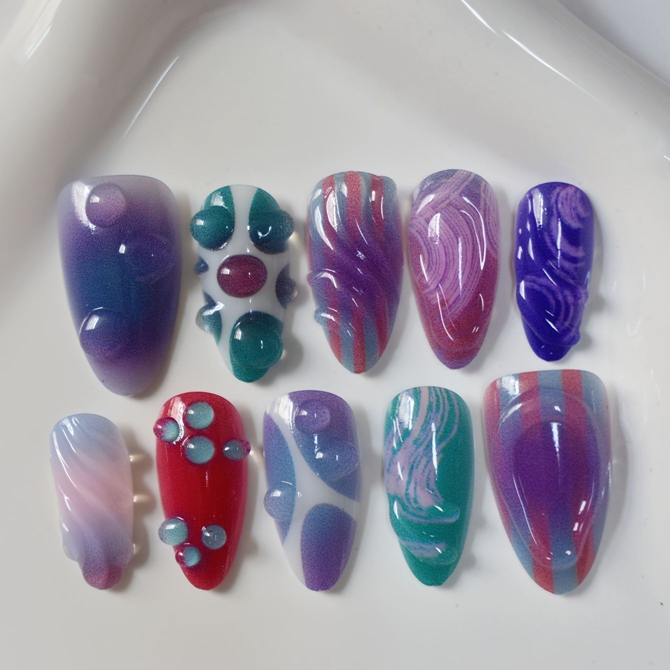 Künstlerisches Gel-Nagelkunst-Design Brehn