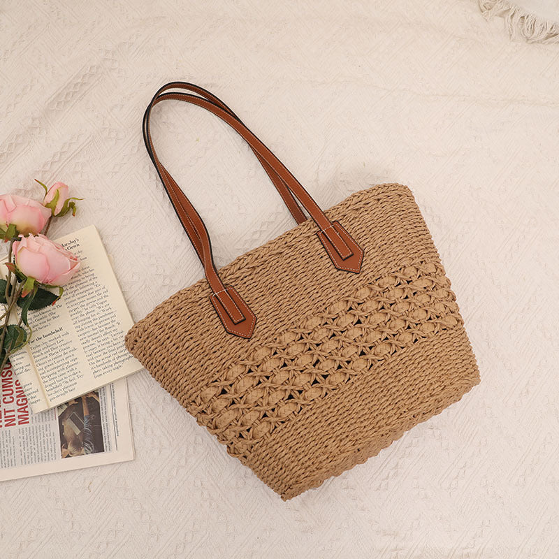 Handgefertigte Rattankorb-Tasche mit Eleganten Lederakzenten Brehn