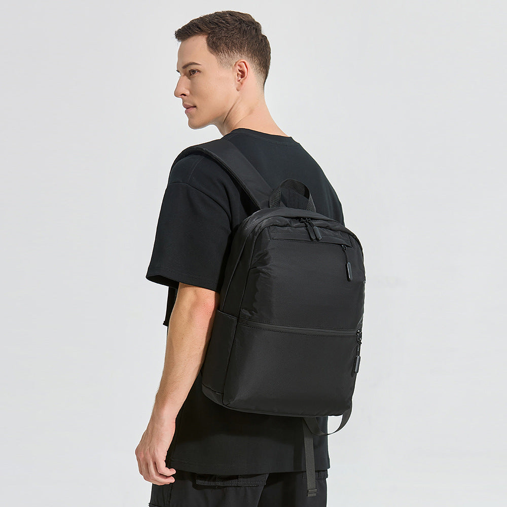 Leichte minimalistische Laptop-Rucksack Brehn