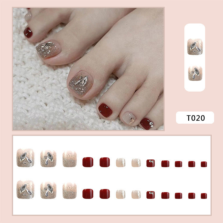 Fußnagelkunst-Set mit glamourösen Glitzerakzenten Brehn