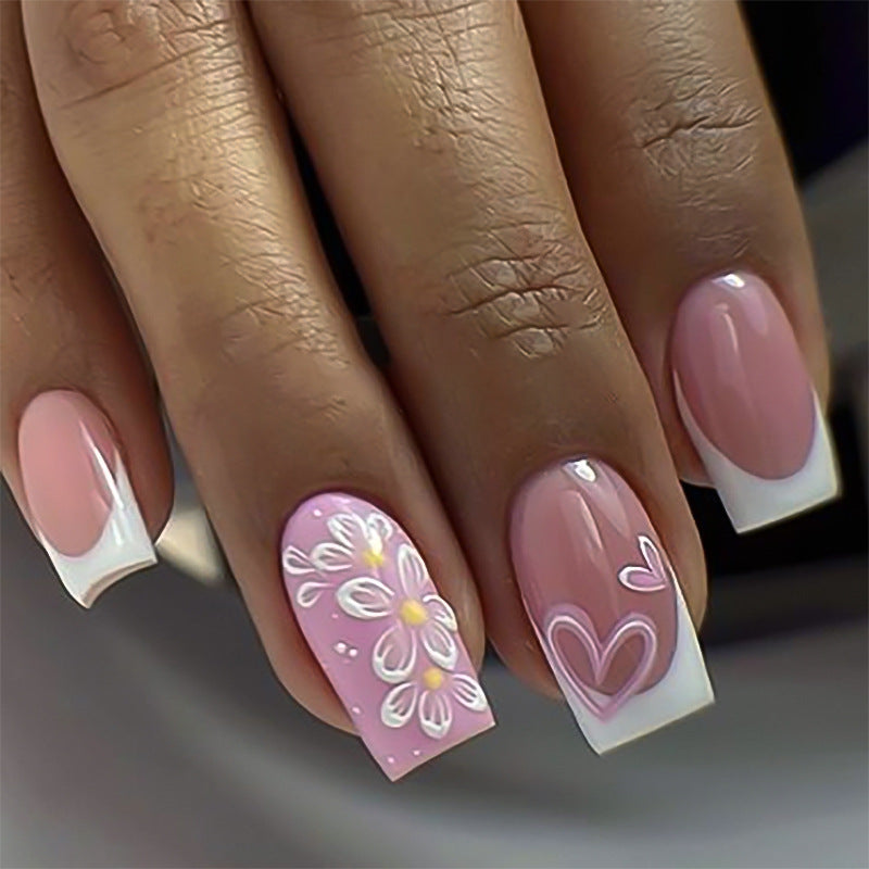 Premium Nageldesign mit Blumenmotiven Brehn