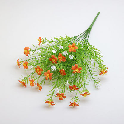 Lebensechter künstlicher Blumenstrauß